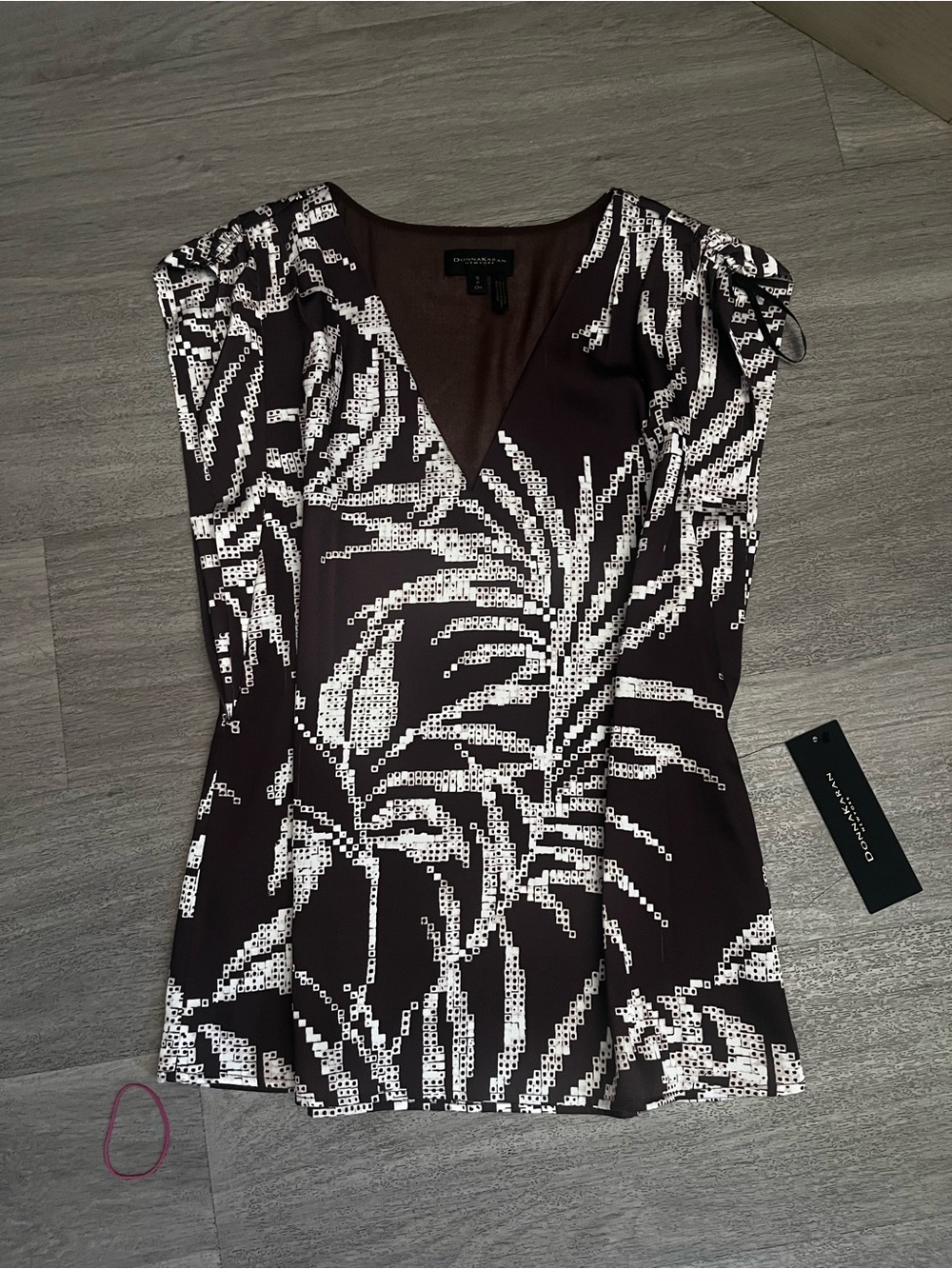 Donna Karan Black and White Printed V-Neck Blouse